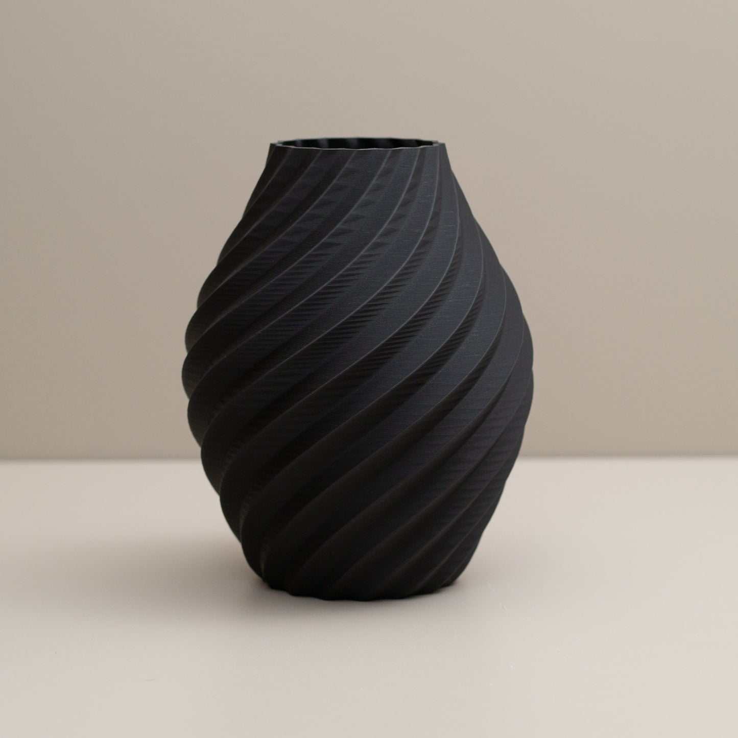 Black Vase - Swirl Effect - Decorative 3D Print Ornament