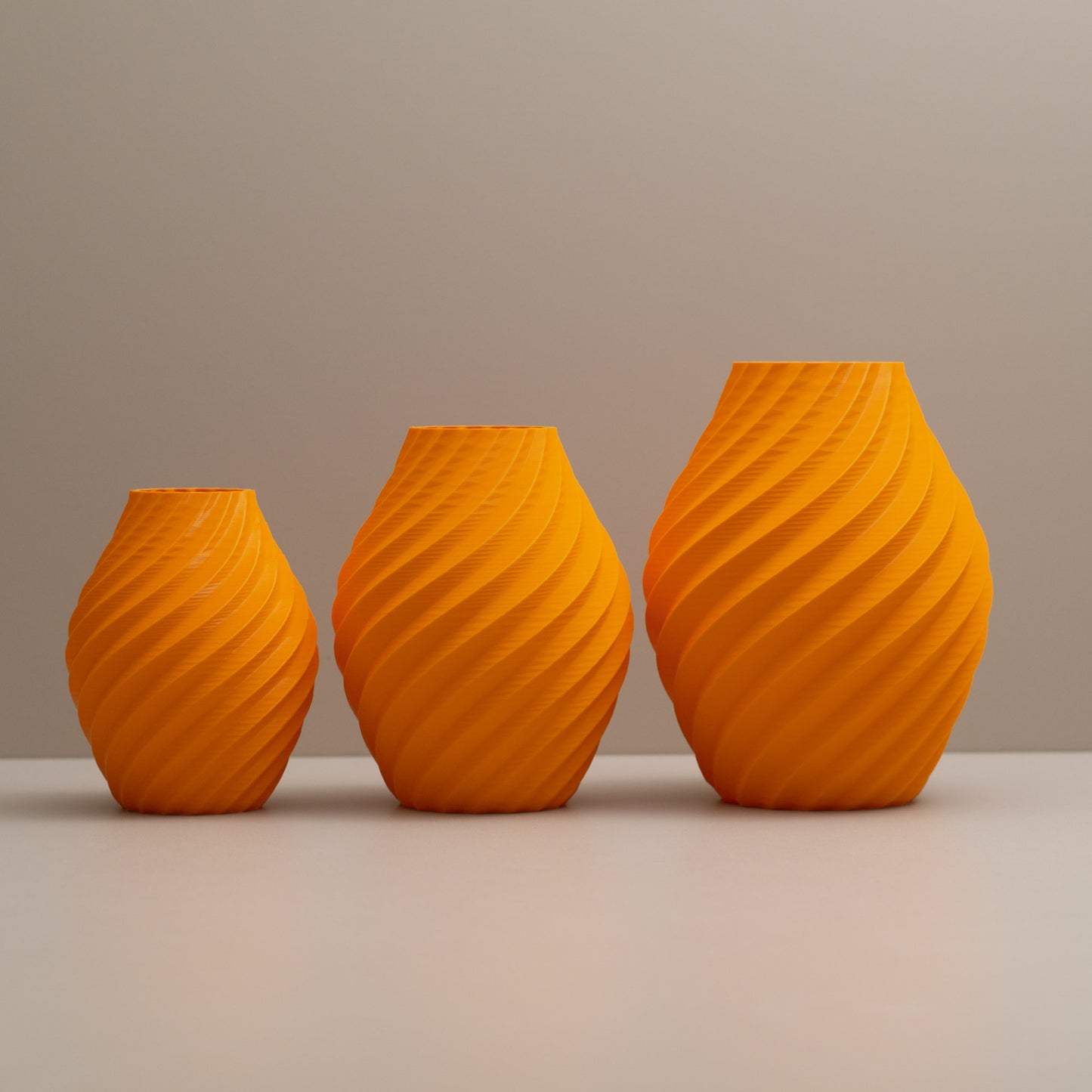 Orange Vase - Swirl Effect - Decorative 3D Print Ornament