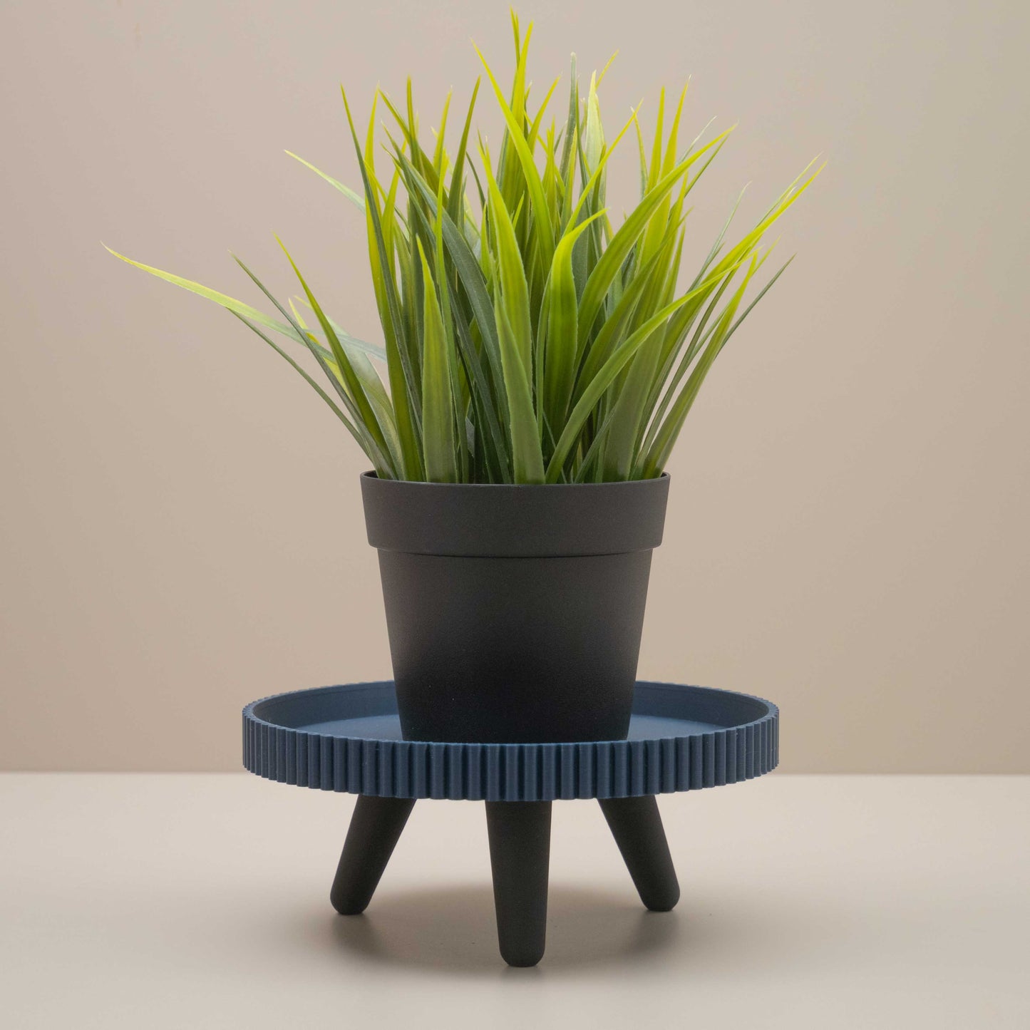 Modern Ribbed Plant Pot Stand with Legs – Indoor Display for Small Pots – Colourful, Quirky Decor & Trinket Dish