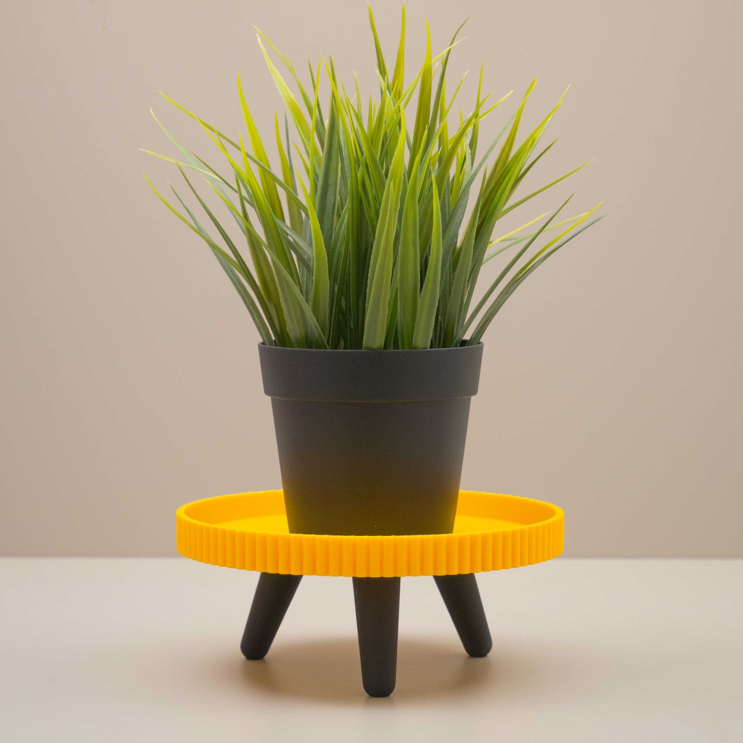 Modern Ribbed Plant Pot Stand with Legs – Indoor Display for Small Pots – Colourful, Quirky Decor & Trinket Dish