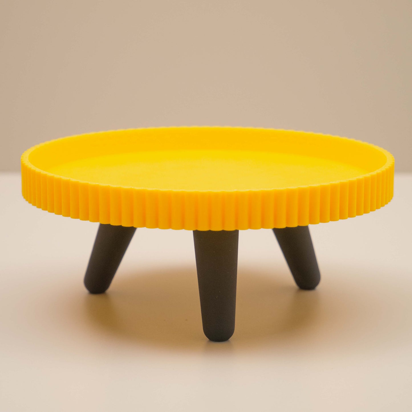 Modern Ribbed Plant Pot Stand with Legs – Indoor Display for Small Pots – Colourful, Quirky Decor & Trinket Dish
