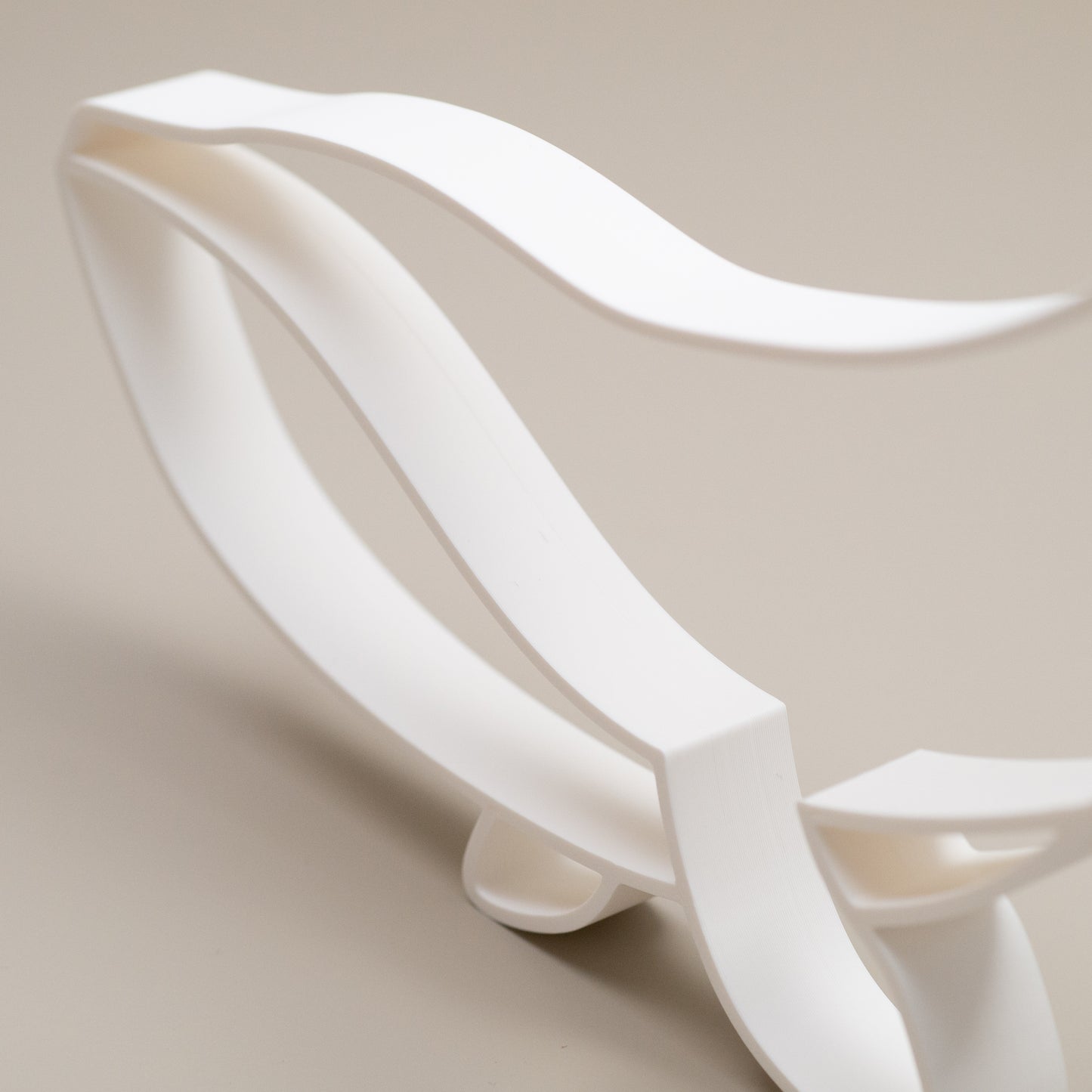 Whale Line Art White Ornament – Eco-Friendly Ocean Decor for Bathrooms & Nurseries